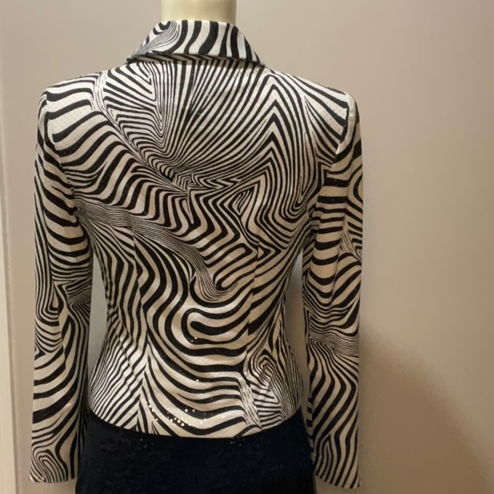 Joseph Ribkoff sequinned jacket - Picture 5 of 5